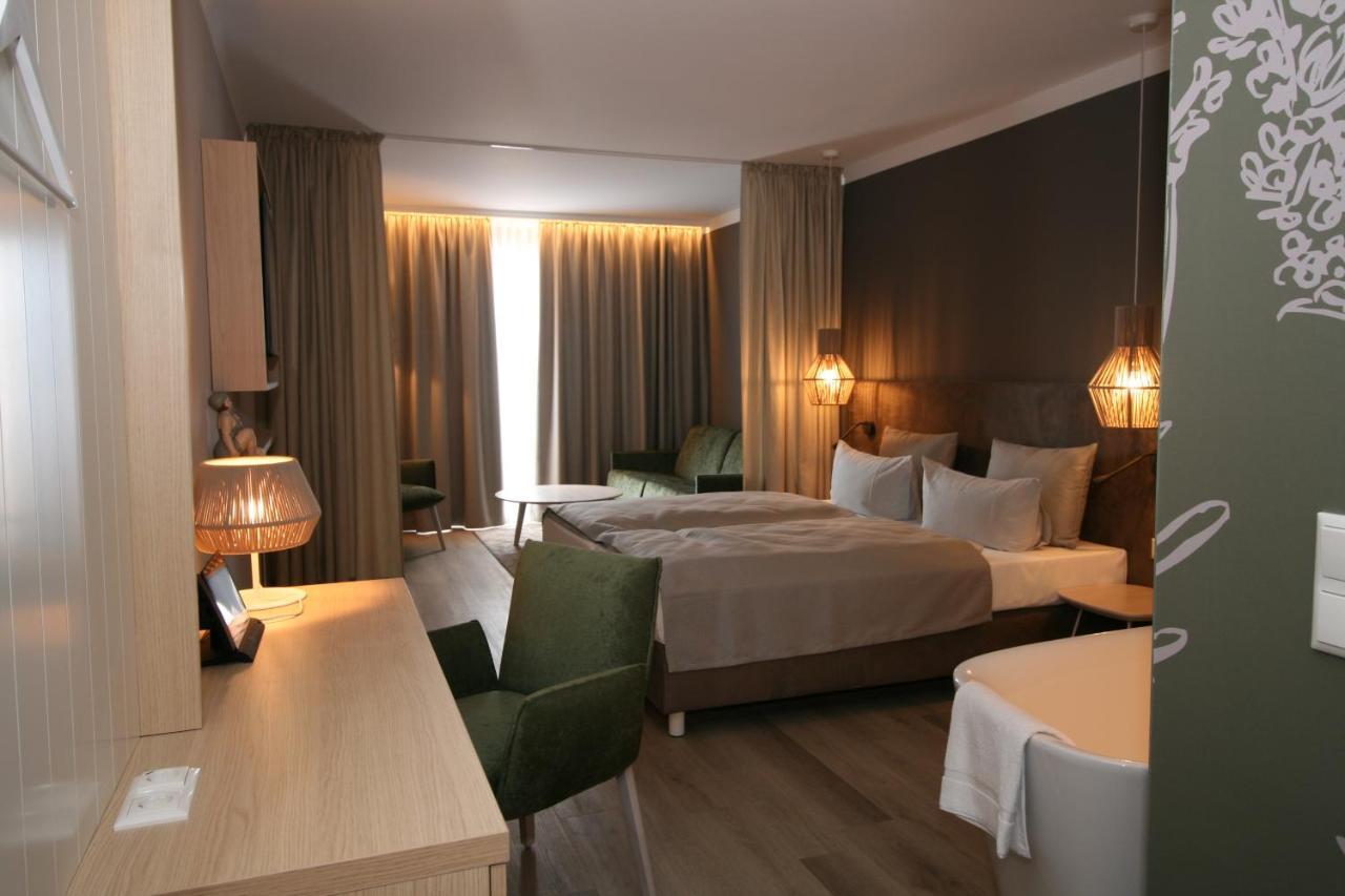 Landhotel Rittmeister & Kraeuter-Spa Adults Only Rostock Exterior foto