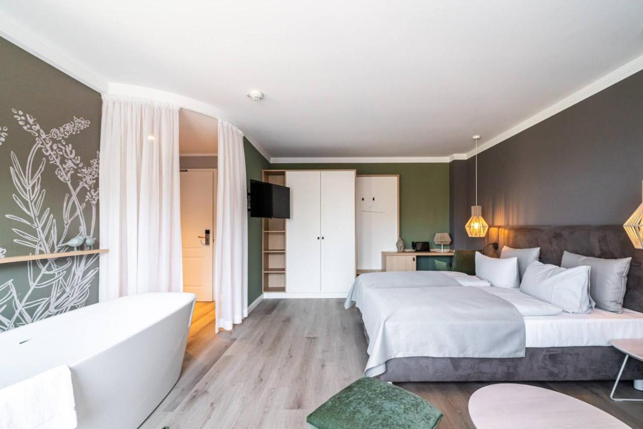 Landhotel Rittmeister & Kraeuter-Spa Adults Only Rostock Exterior foto